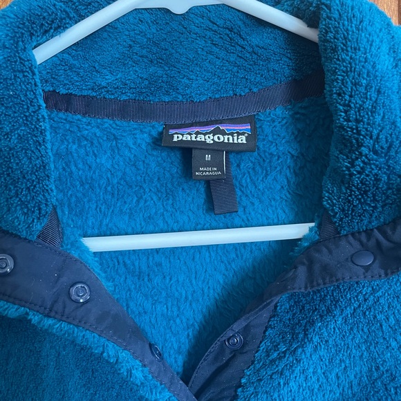 Women’s Patagonia Pullover - Picture 2 of 4